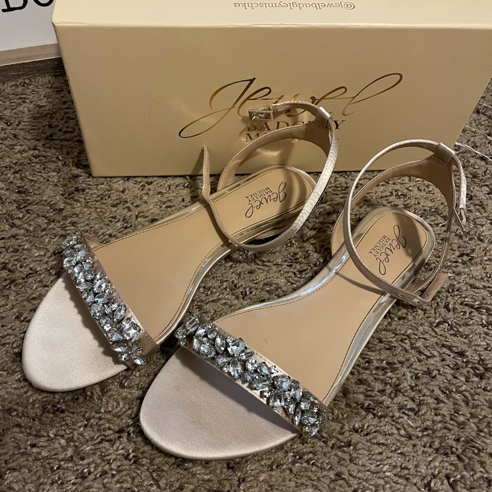 Jewel badgley mischka sandals